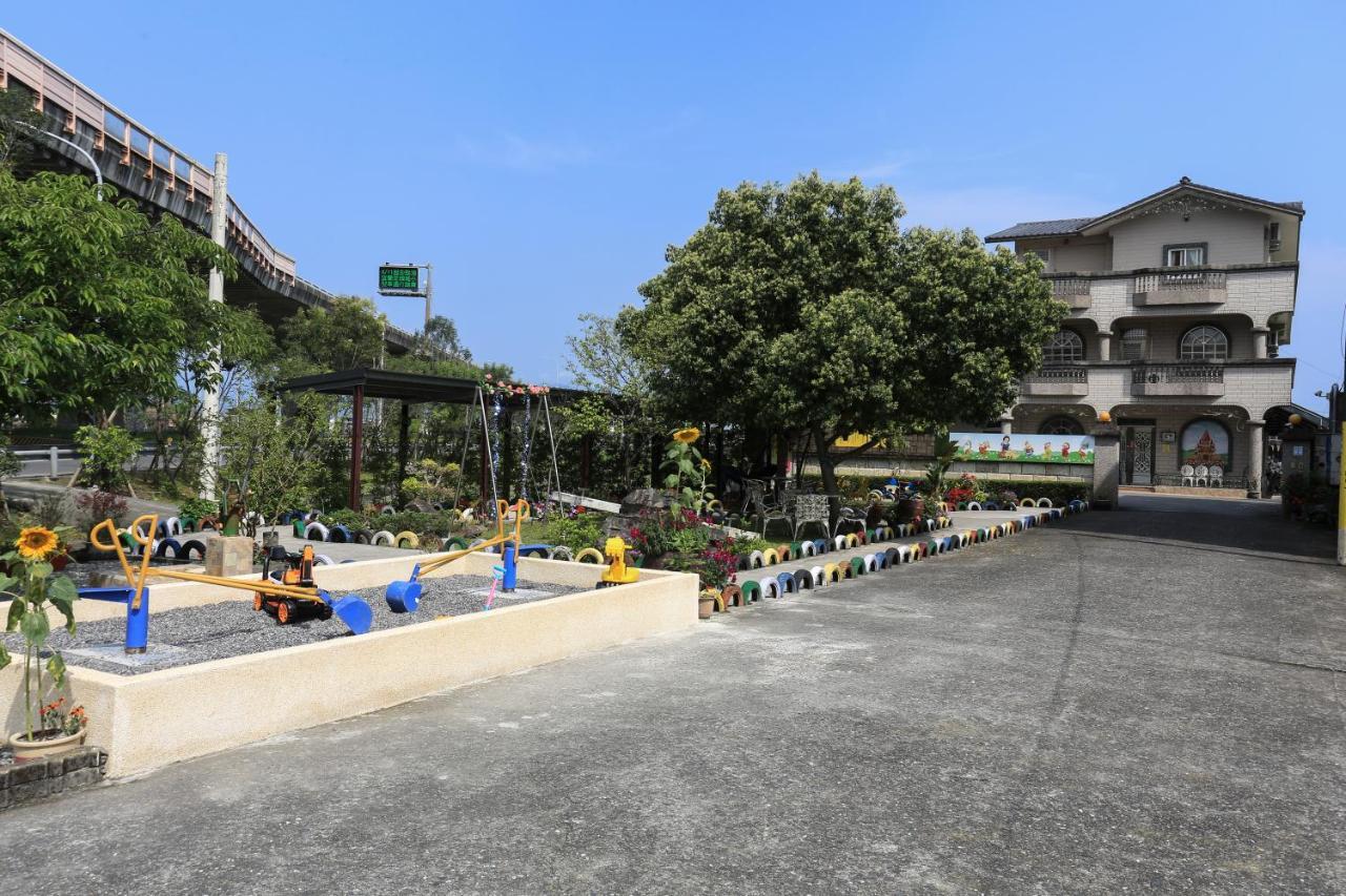 Sweetheart Homestay Luodong Extérieur photo
