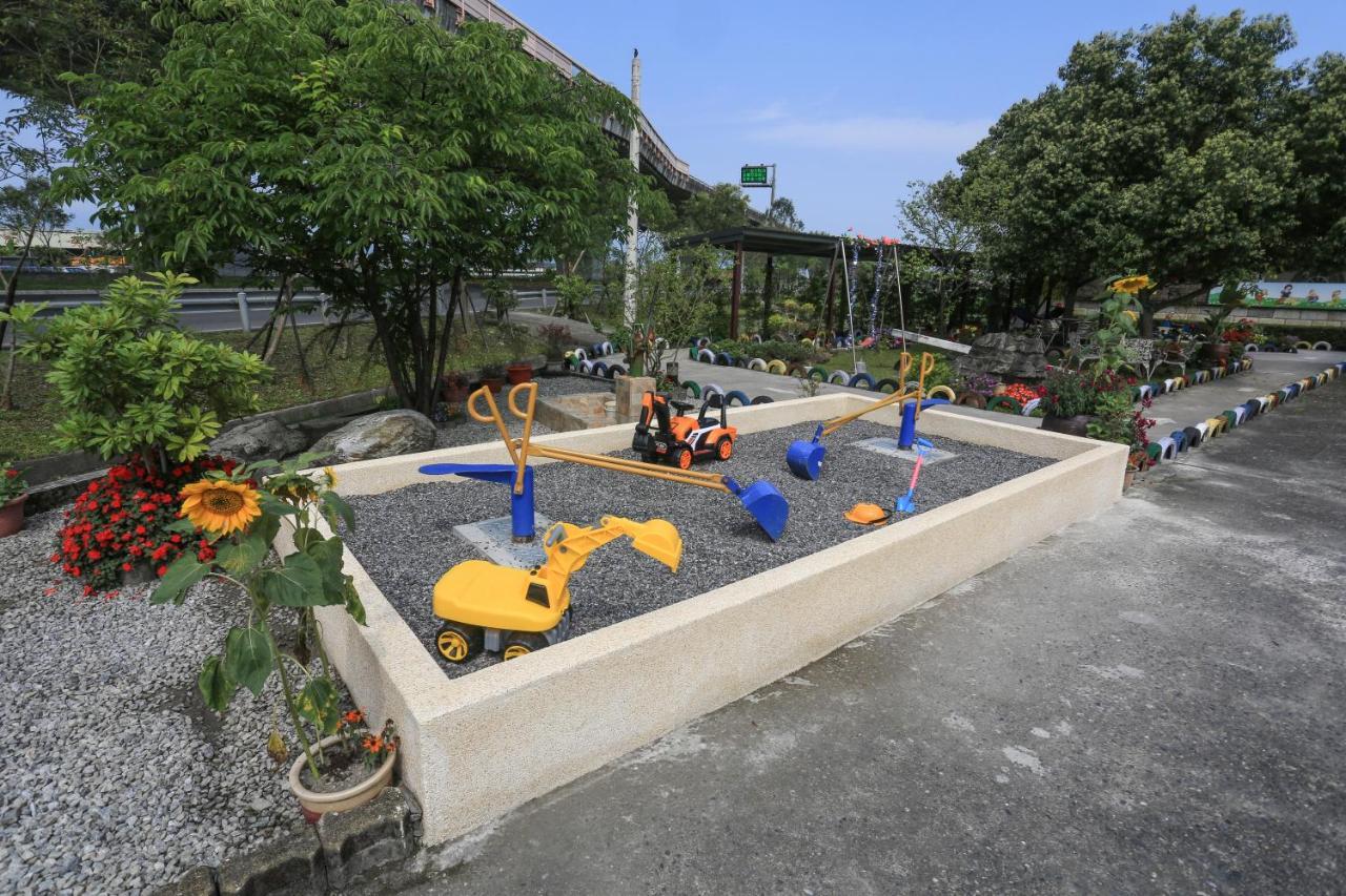 Sweetheart Homestay Luodong Extérieur photo